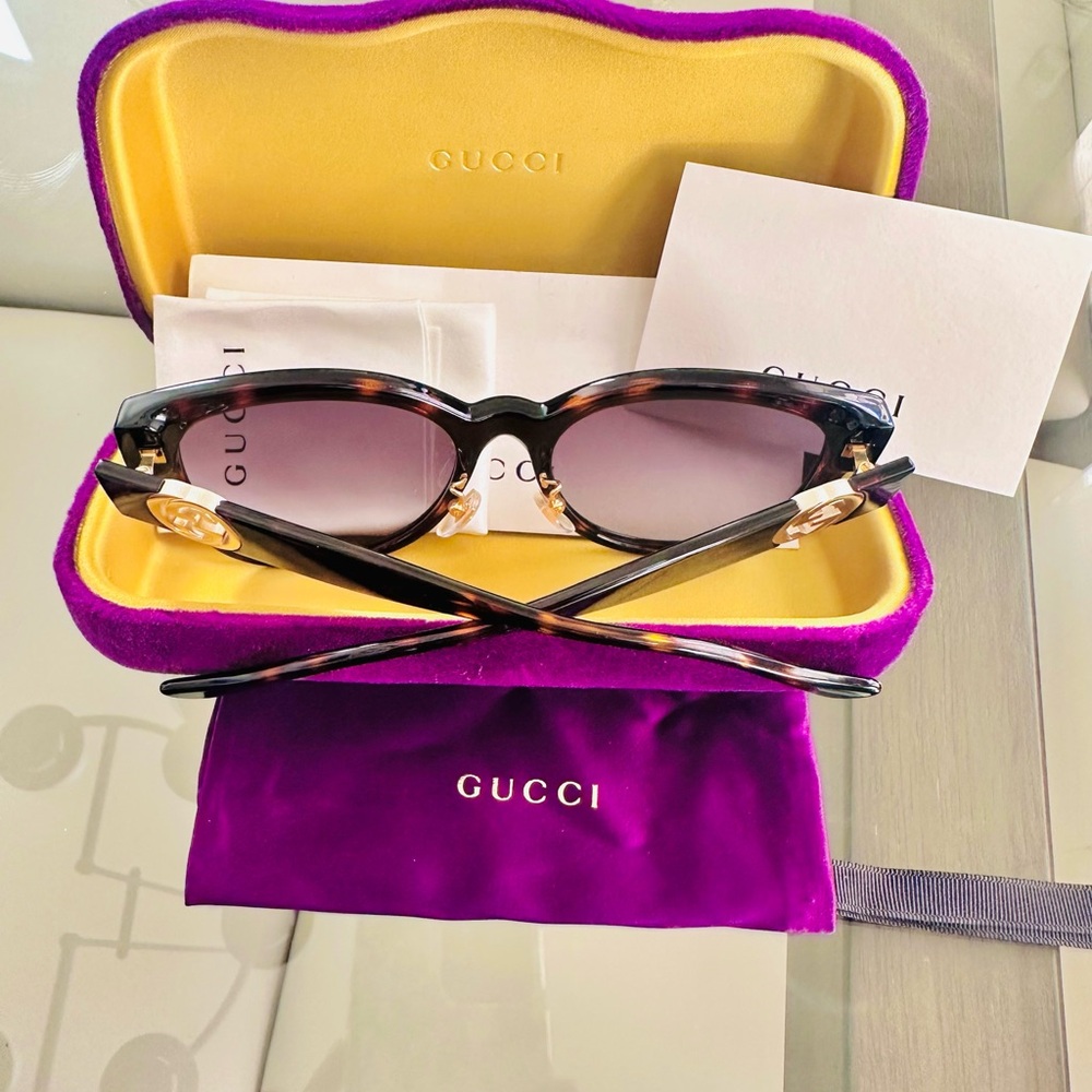 Gucci sunglasses